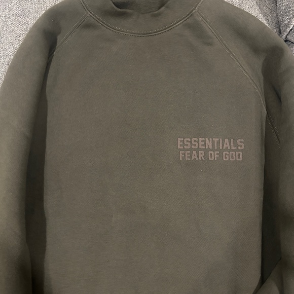 Fear Of God Essentials Crewneck - Picture 4 of 5